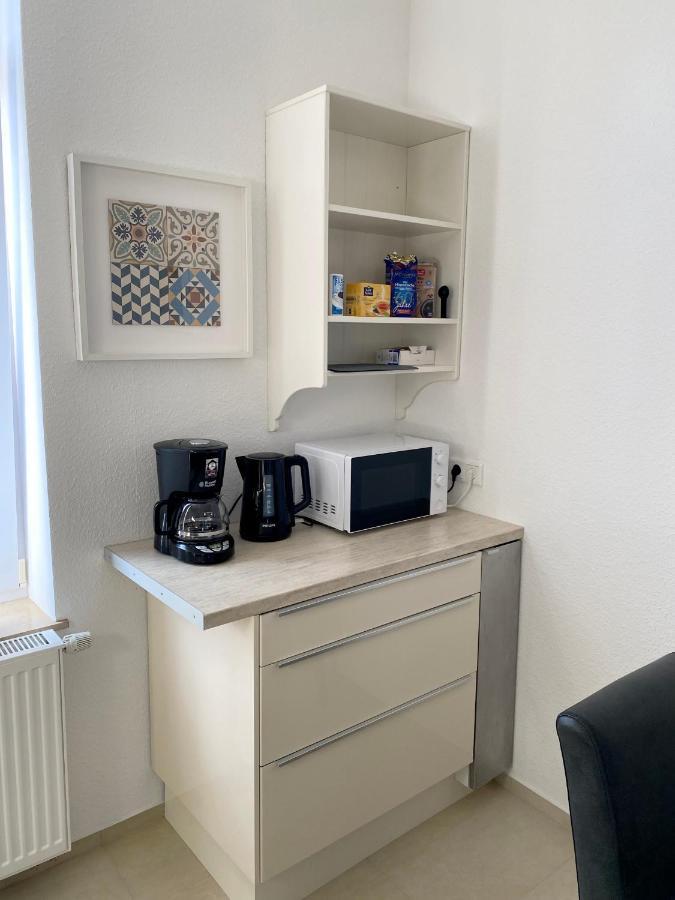 2 Rooms, Free Parking, 25 Min To Duesseldorf, 150 Mbps Wlan Duisburg Eksteriør billede